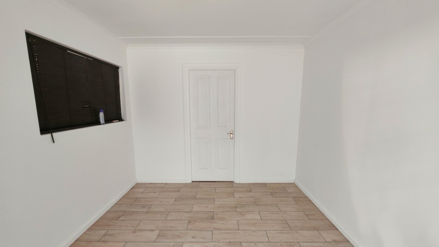 3 Bedroom Property for Sale in Herolds Bay Western Cape